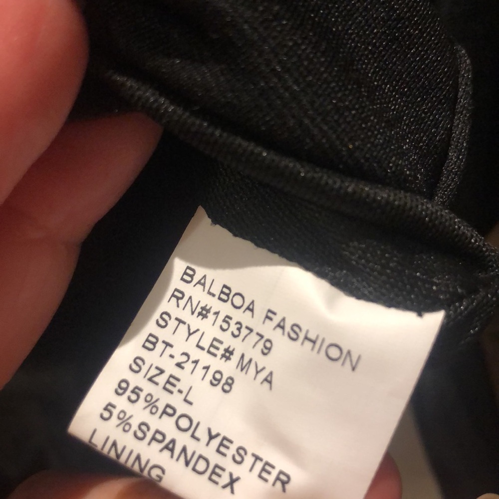Sexy black crop top with lion hardware with built-in bra cups. - Picture 4 of 14